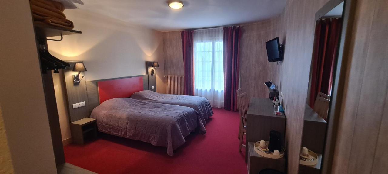 Logis Hotel Saint-Hubert كور تشيفيرني المظهر الخارجي الصورة