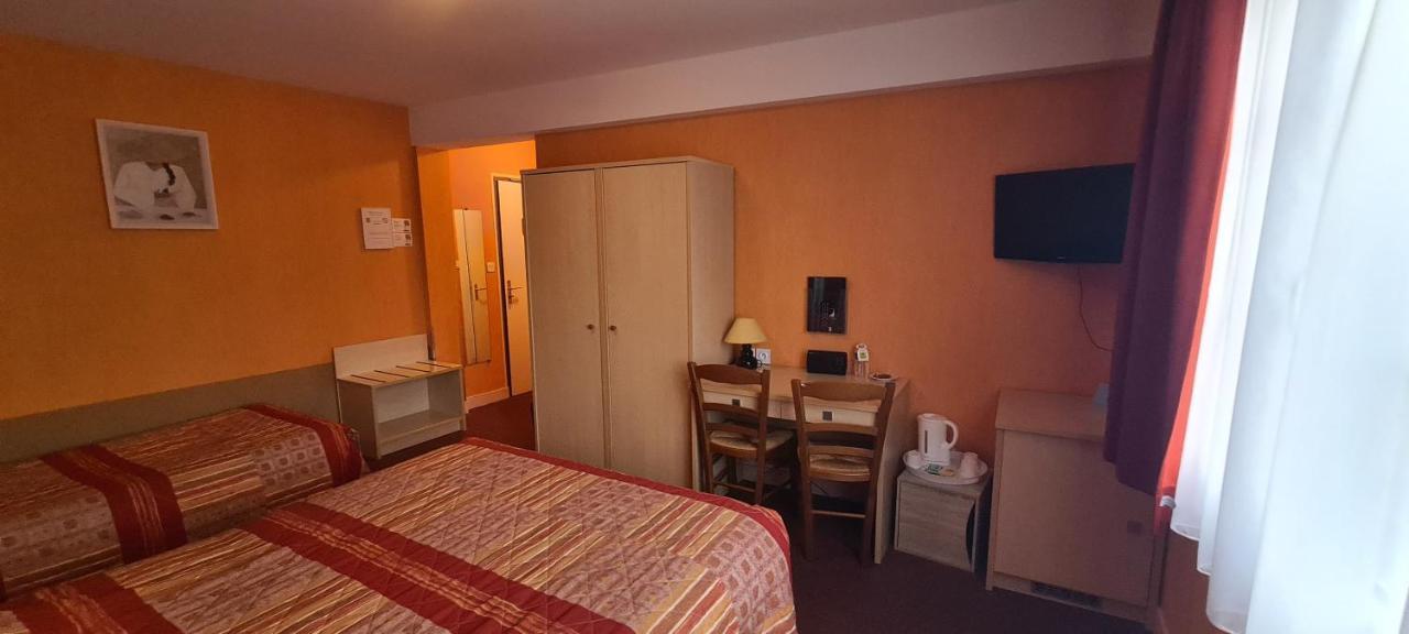 Logis Hotel Saint-Hubert كور تشيفيرني المظهر الخارجي الصورة
