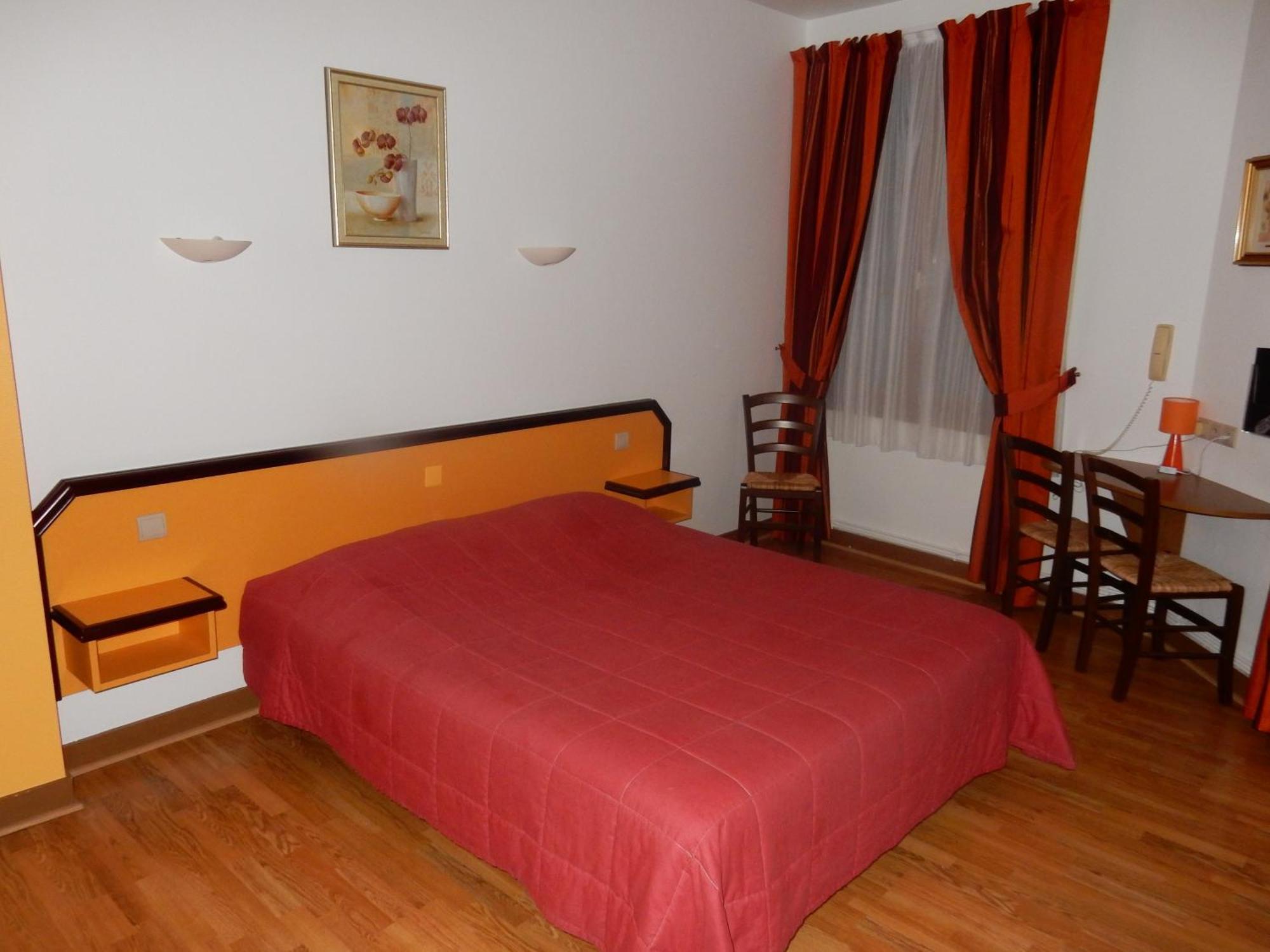 Logis Hotel Saint-Hubert كور تشيفيرني الغرفة الصورة
