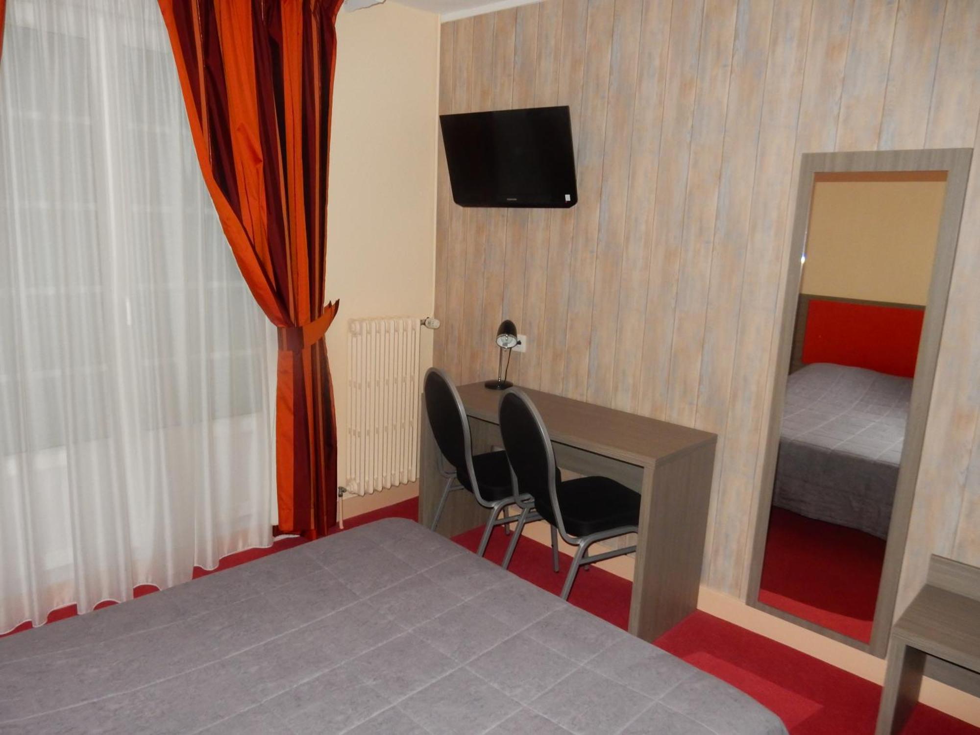 Logis Hotel Saint-Hubert كور تشيفيرني الغرفة الصورة