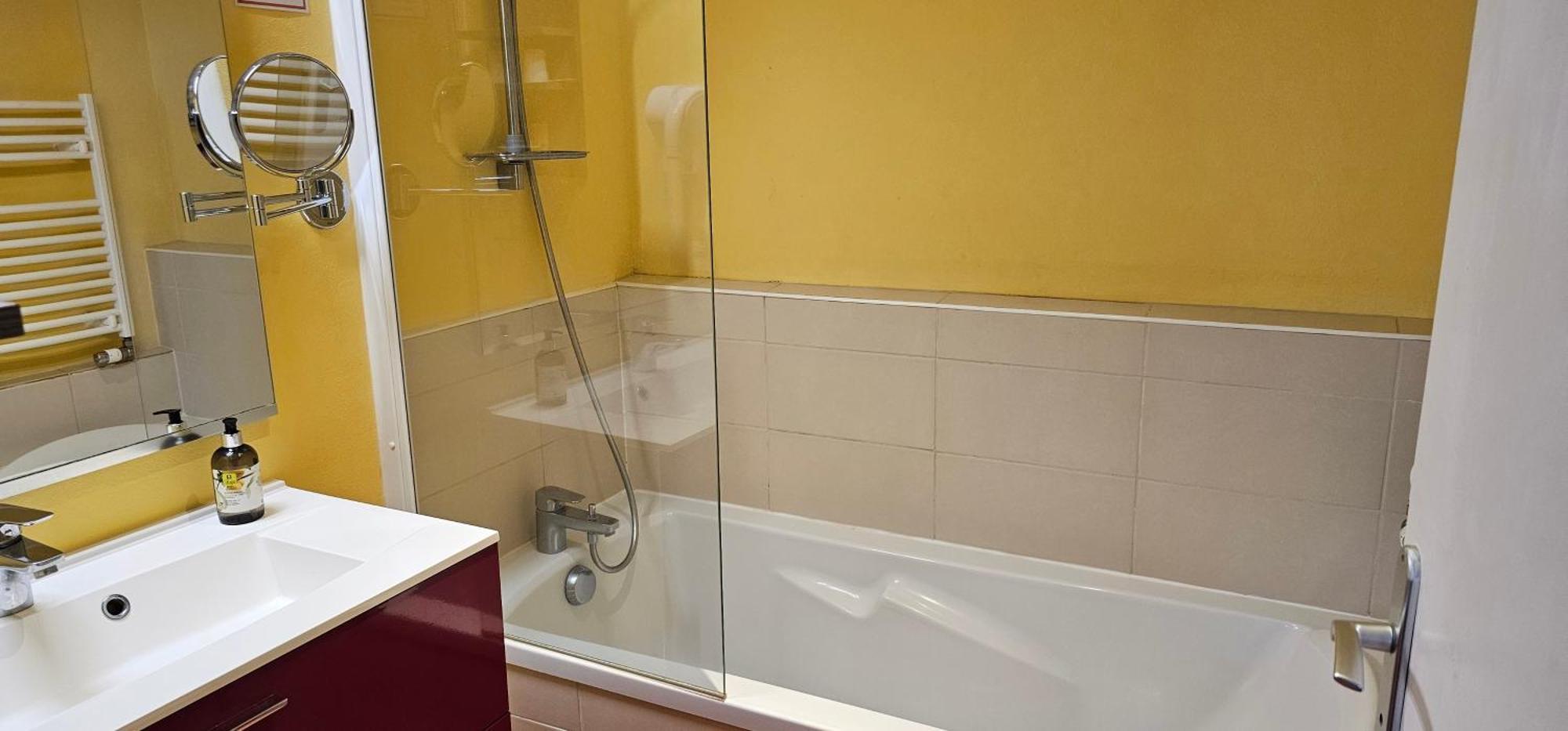Logis Hotel Saint-Hubert كور تشيفيرني المظهر الخارجي الصورة