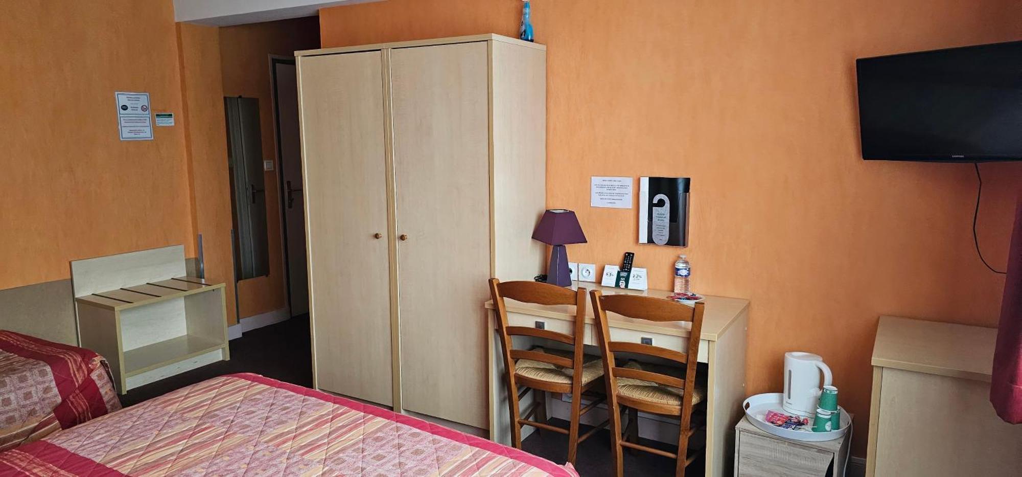 Logis Hotel Saint-Hubert كور تشيفيرني المظهر الخارجي الصورة