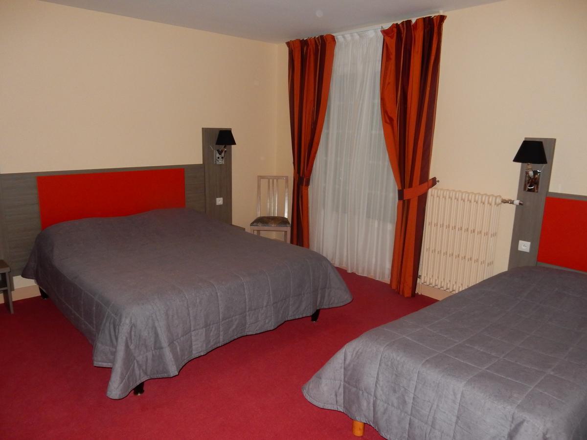 Logis Hotel Saint-Hubert كور تشيفيرني المظهر الخارجي الصورة