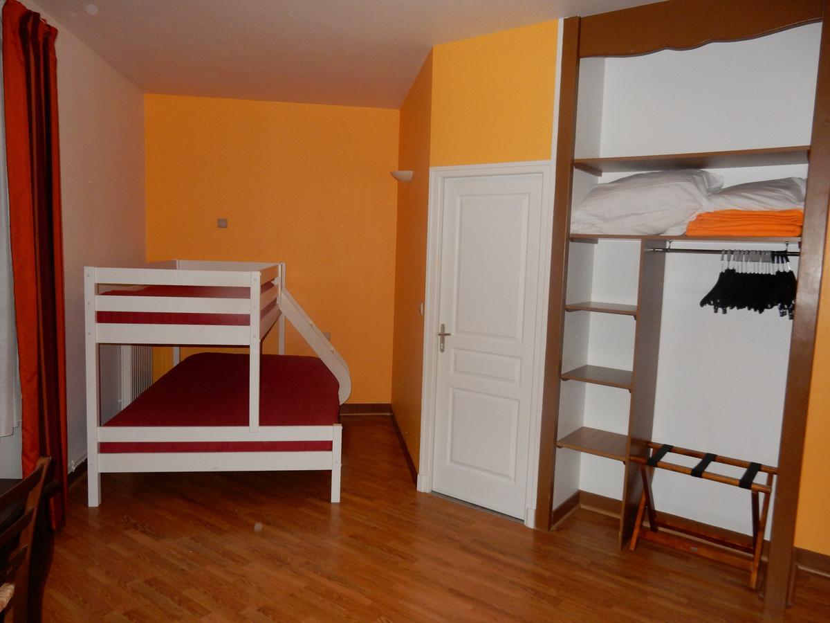 Logis Hotel Saint-Hubert كور تشيفيرني المظهر الخارجي الصورة