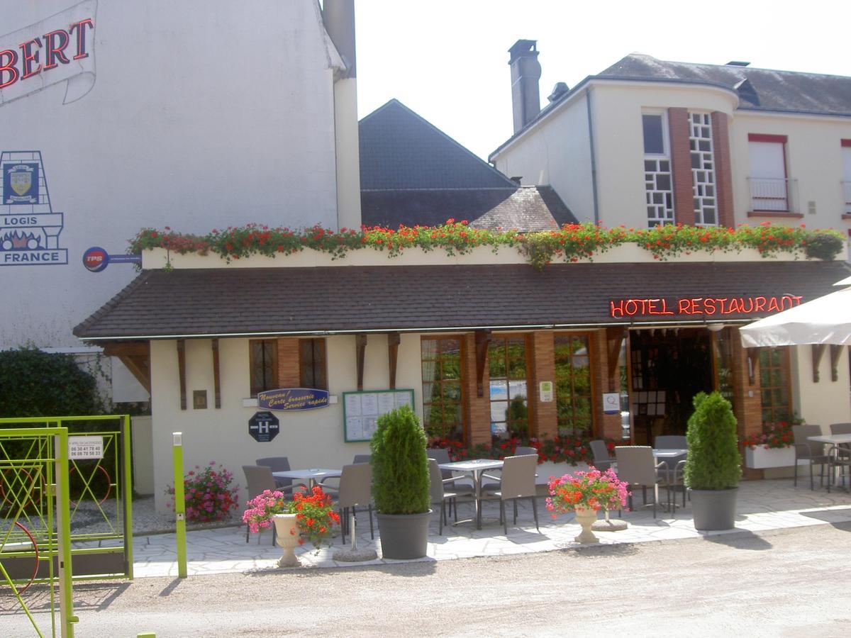 Logis Hotel Saint-Hubert كور تشيفيرني المظهر الخارجي الصورة