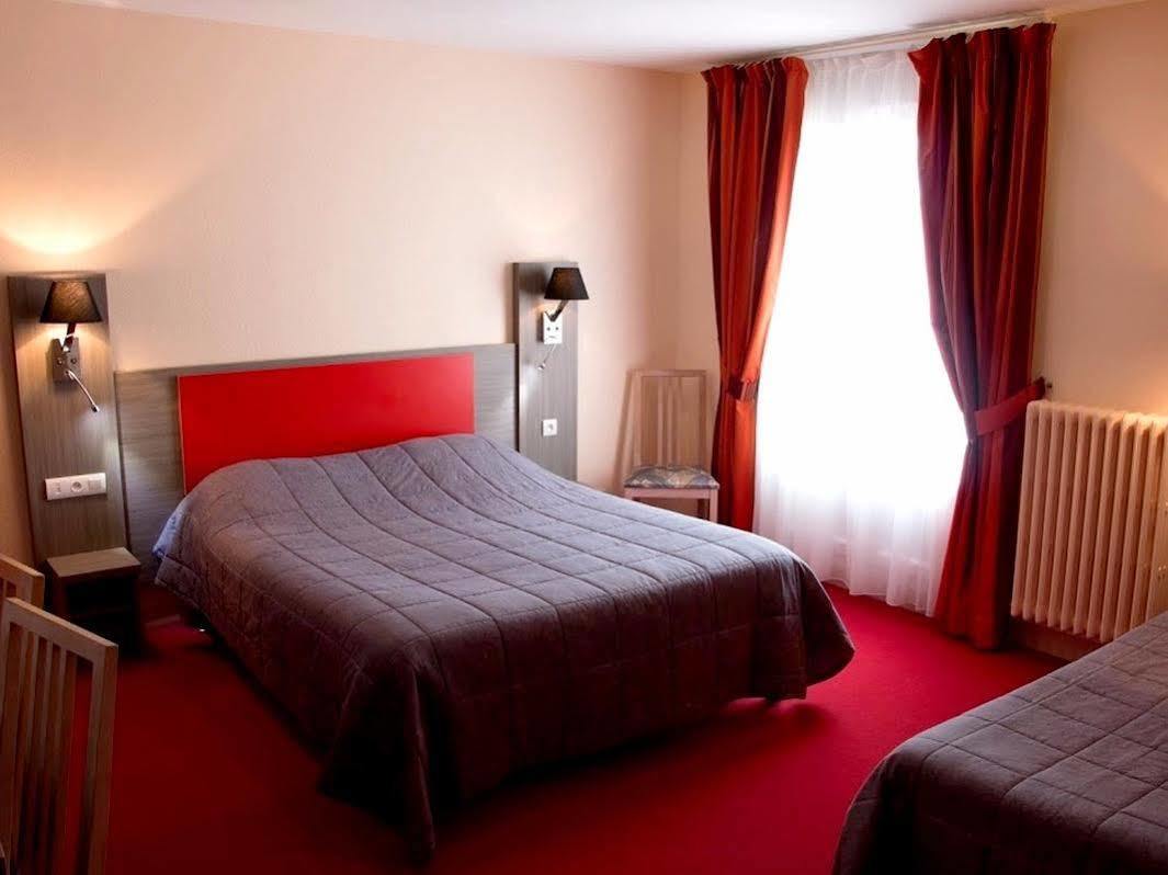Logis Hotel Saint-Hubert كور تشيفيرني المظهر الخارجي الصورة