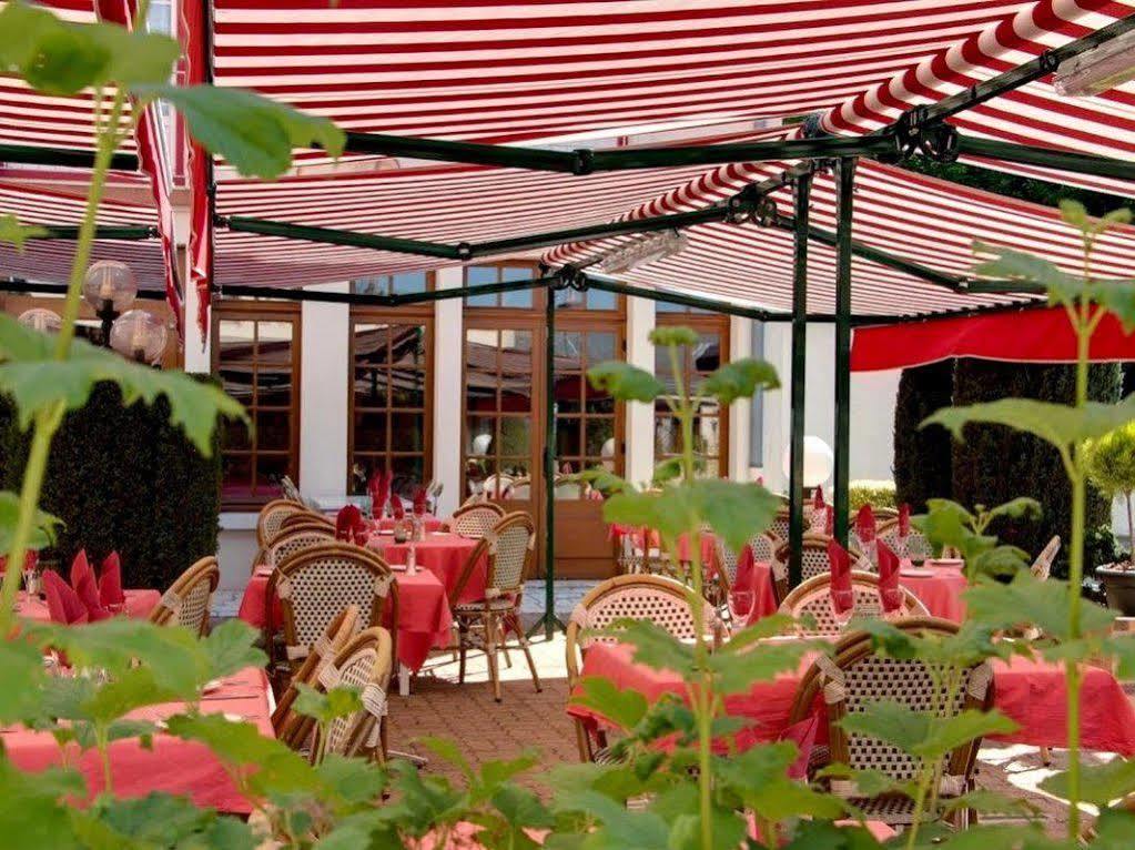 Logis Hotel Saint-Hubert كور تشيفيرني المظهر الخارجي الصورة