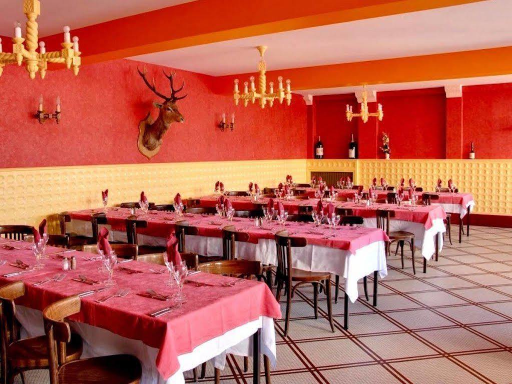 Logis Hotel Saint-Hubert كور تشيفيرني المظهر الخارجي الصورة