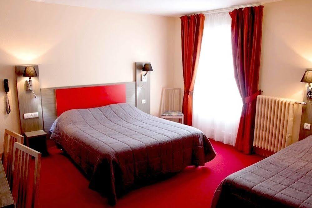 Logis Hotel Saint-Hubert كور تشيفيرني المظهر الخارجي الصورة
