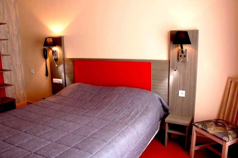 Logis Hotel Saint-Hubert كور تشيفيرني المظهر الخارجي الصورة